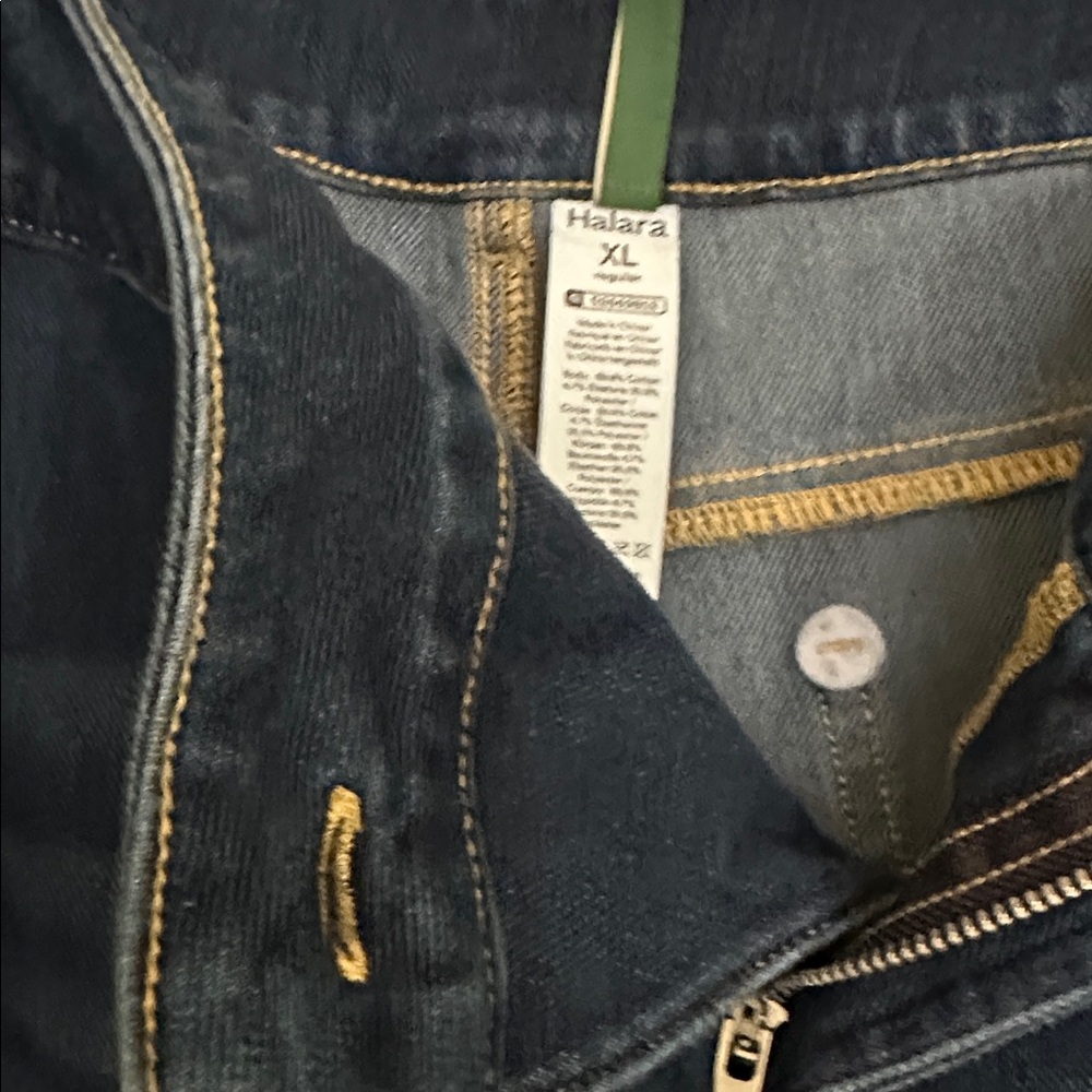 NWOT HalaraFlex Asymmetric mid-rise Jeans with pockets in Dark Blue Wash - Picture 9 of 10